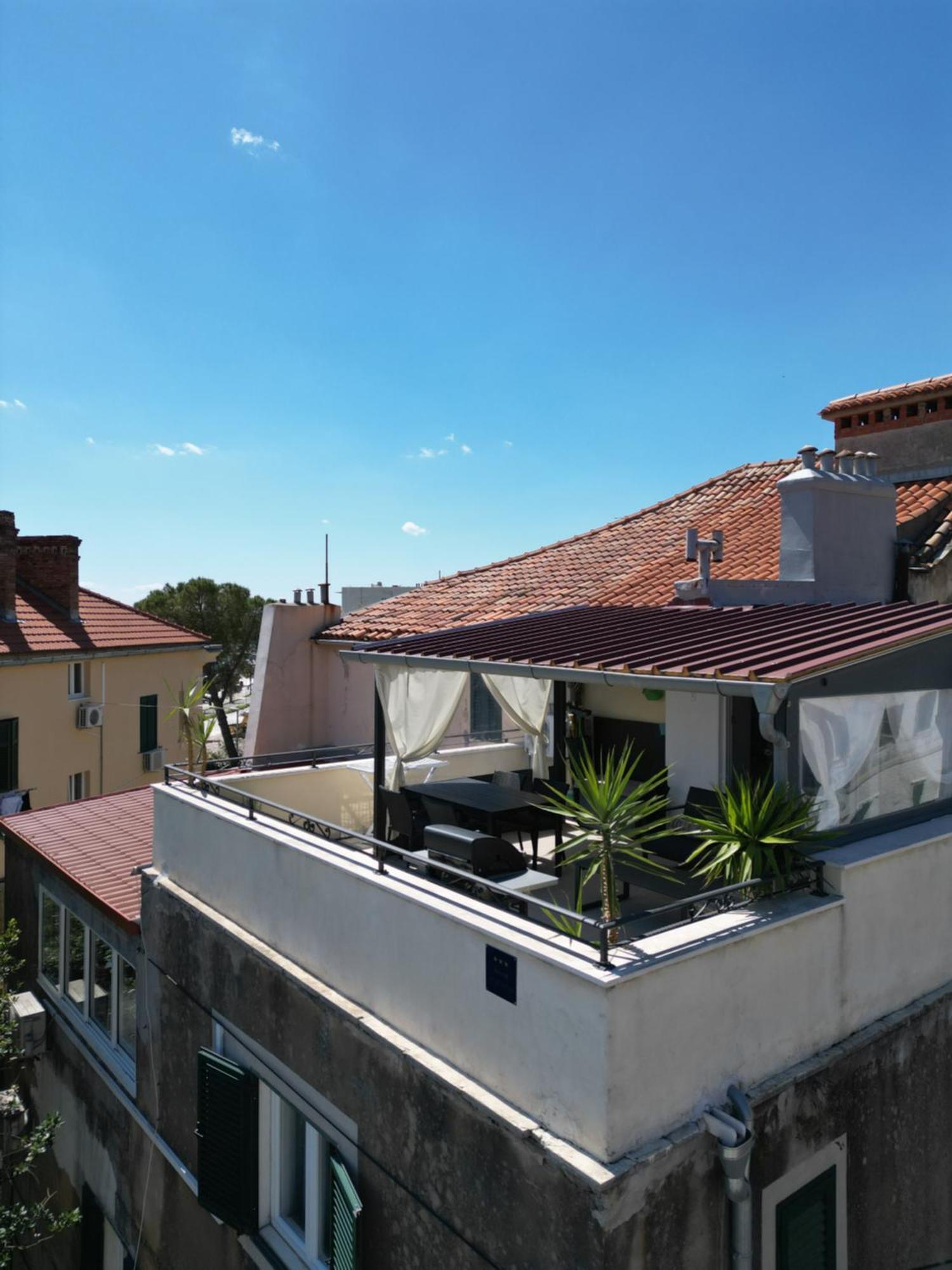 Prime Location Penthouse Apt With A Large Terrace Split Exterior foto